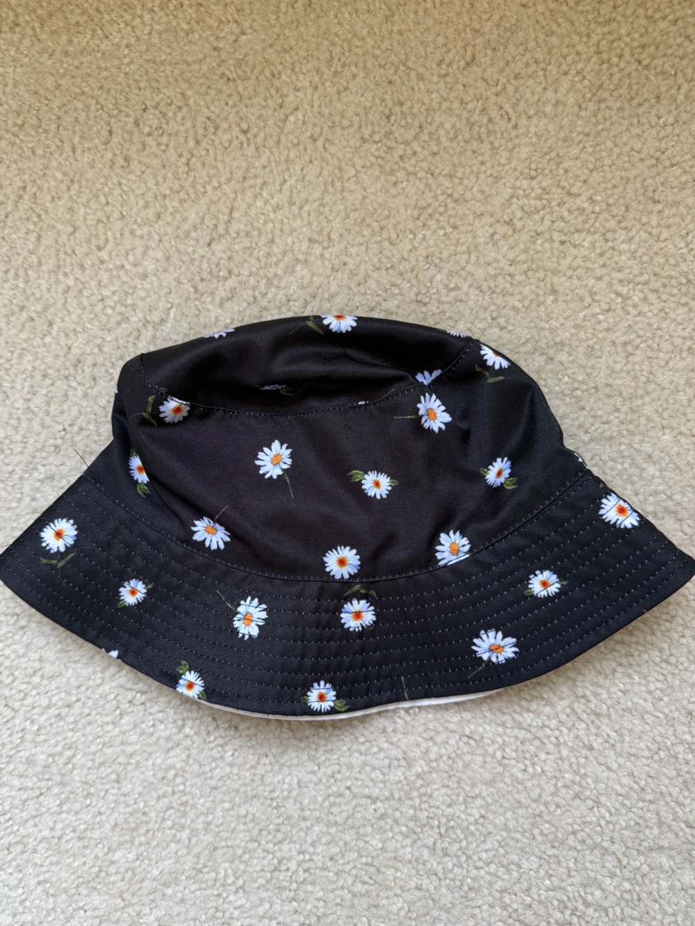 Alice + Olivia Black Bucket Hat with White Daisy Print